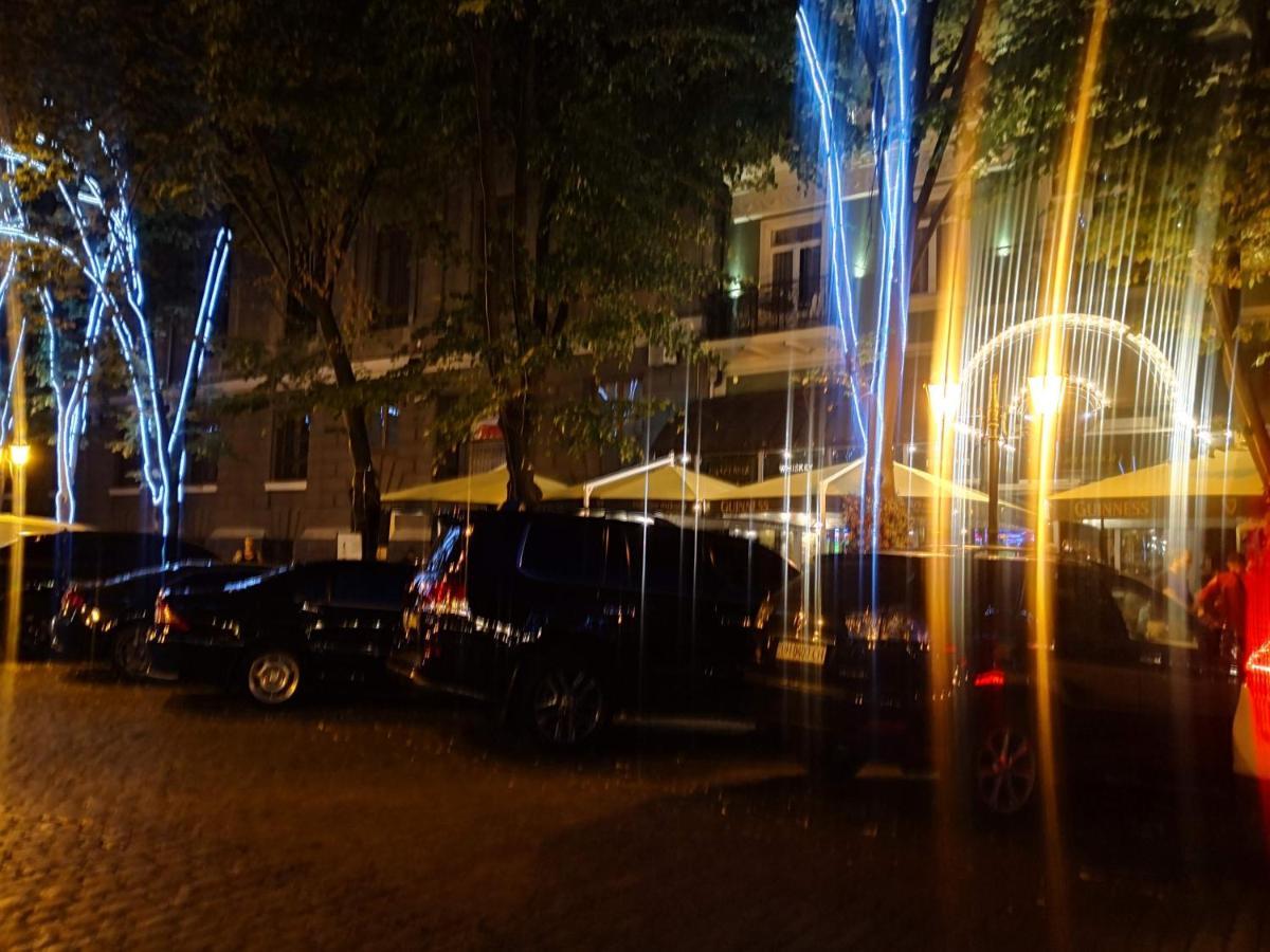 אודסה Затишні Апартаменти, Вулиця Дерибасівська, 13 מראה חיצוני תמונה